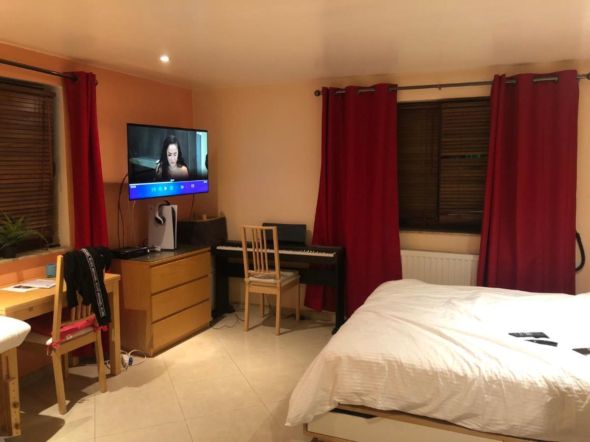 Residence La Fraisiere Anderlecht Екстериор снимка