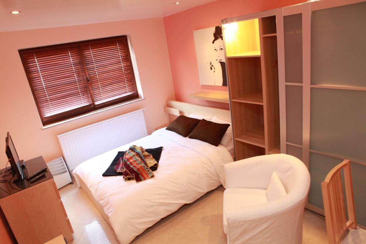 Residence La Fraisiere Anderlecht Екстериор снимка